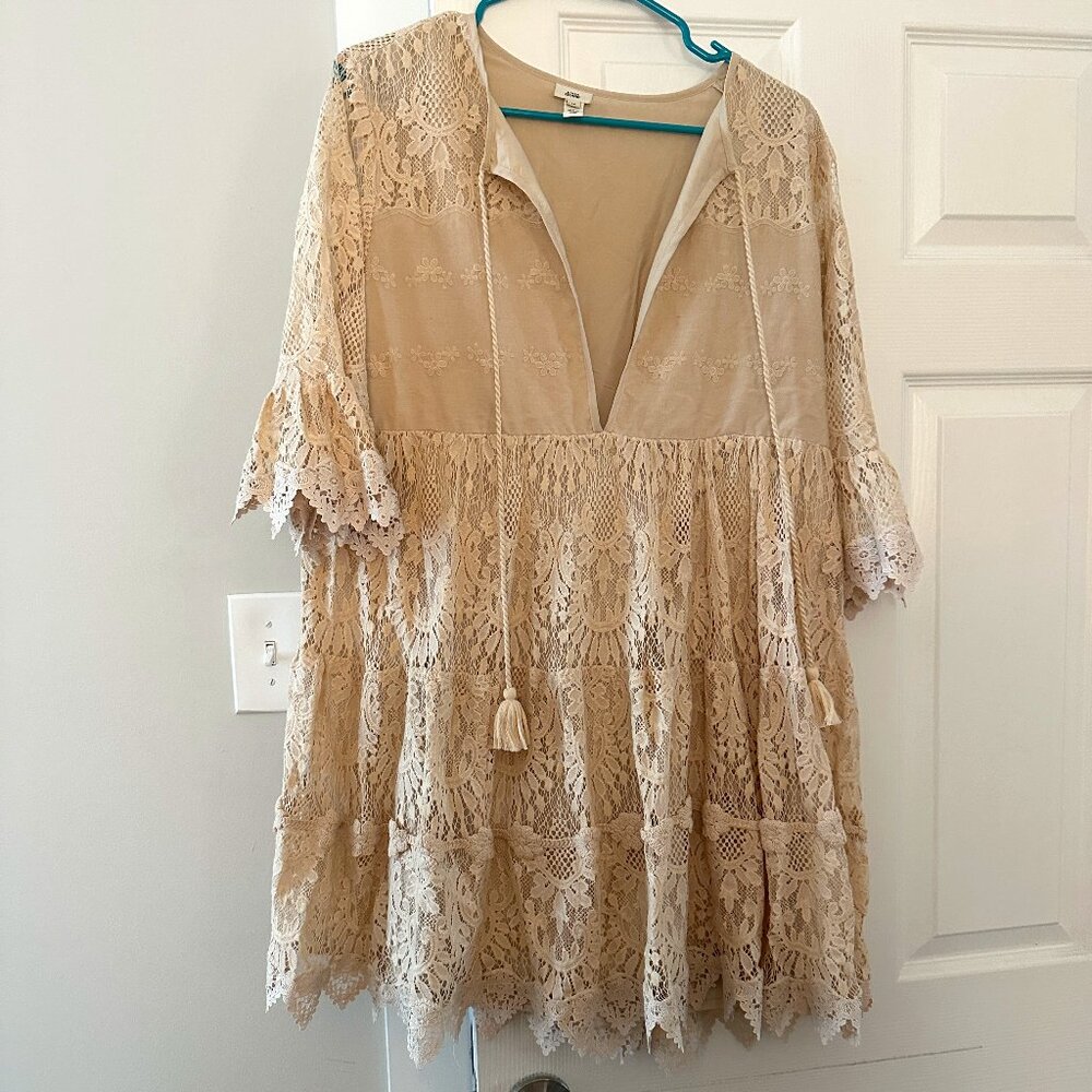 River Island - Beige Lace mini Dress